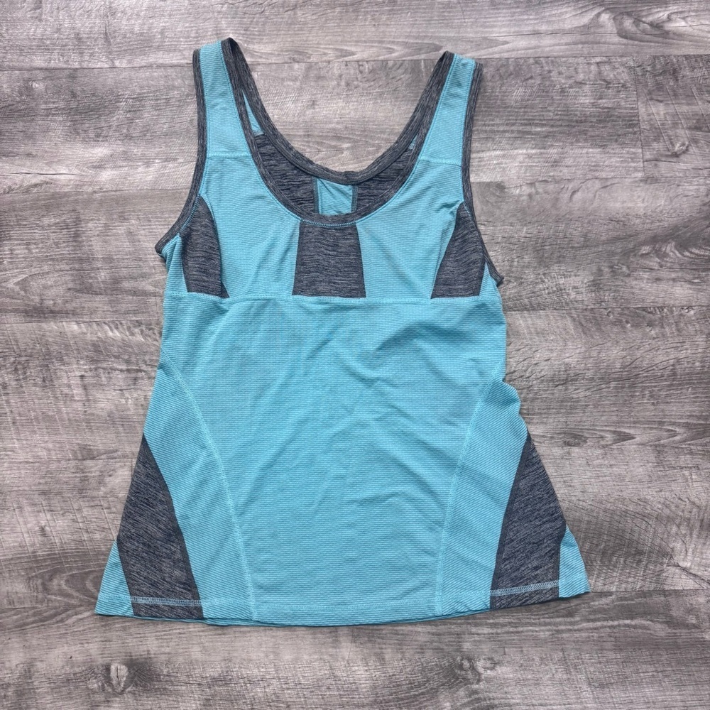 Lululemon Run Recharge Athletic Tank Top Aqua Gray Womens Sz. 10